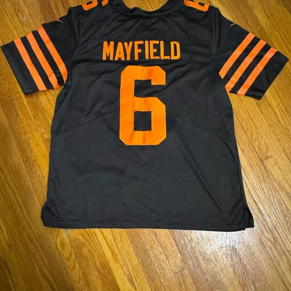 Nfl Men's Black and Orange T-shirt